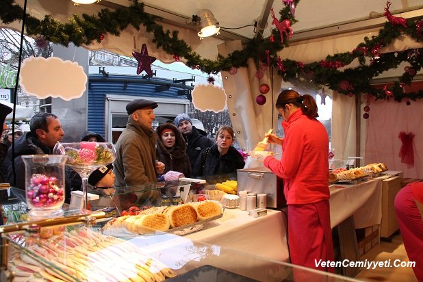 Cemiyyetin uzvuleri Hamburqda.